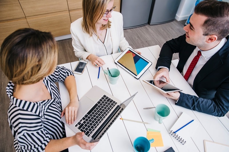 consultores, analistas y estrategas: hacer crecer una empresa