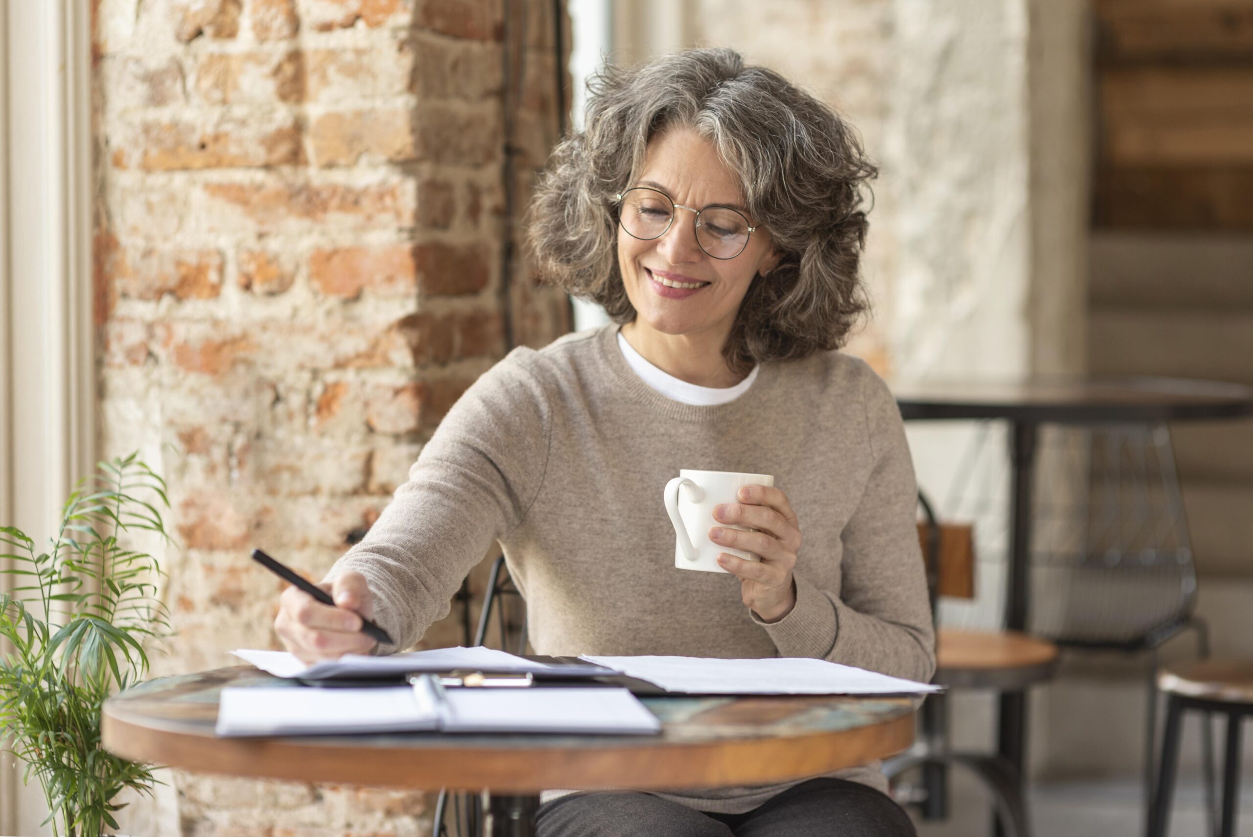 Los mayores de 40 también estudian FP, y estos son sus grados favoritos 2 FP mayores de 40 años