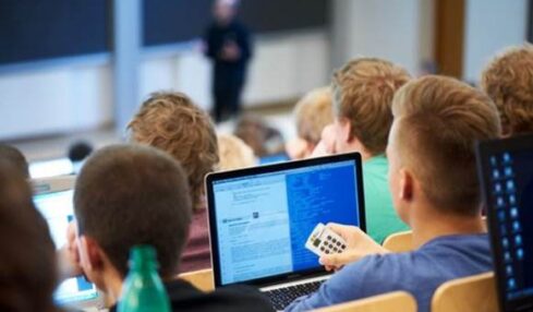Sistemas De Respuesta Interactiva En El Aula