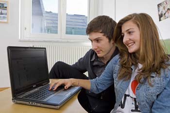 ¿Deben Los Docentes Controlar A Los Alumnos En Las Redes Sociales? 2