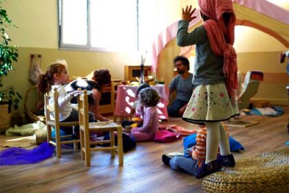 Una familia viaja en bici por Europa y Estados Unidos para descubrir escuelas innovadoras 2