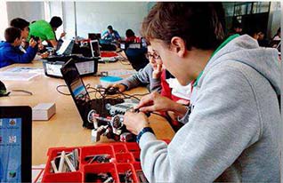 Talleres De Robótica, Diseño Y Programación Con 'Tec', De Aulaplaneta 1