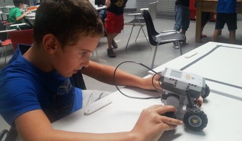 Robótica Y Programación Con Camp Tecnológico 6