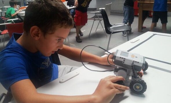 Robótica Y Programación Con Camp Tecnológico 6