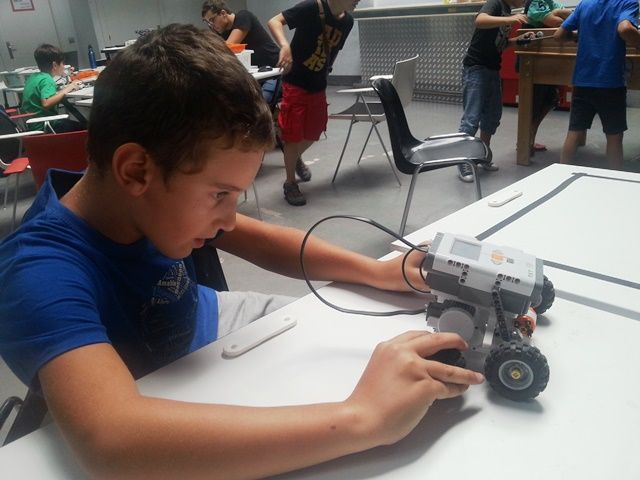Robótica Y Programación Con Camp Tecnológico 6