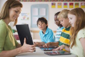Clases más prácticas y colaborativas con Samsung 1