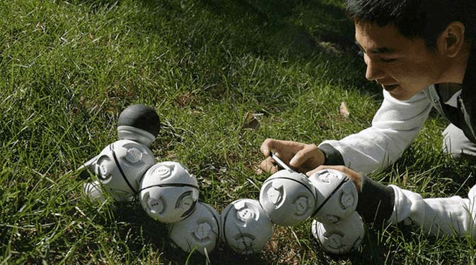 Cellrobot: ¡100 Robots En 1! 1