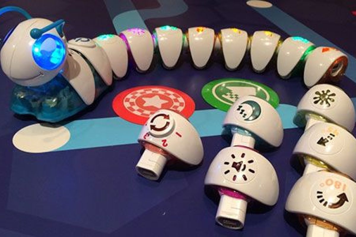 Fisher-Price Code-a-pillar, el juguete para empezar a programar desde los 3 años