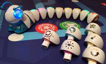Fisher-Price Code-a-pillar, el juguete para empezar a programar desde los 3 años