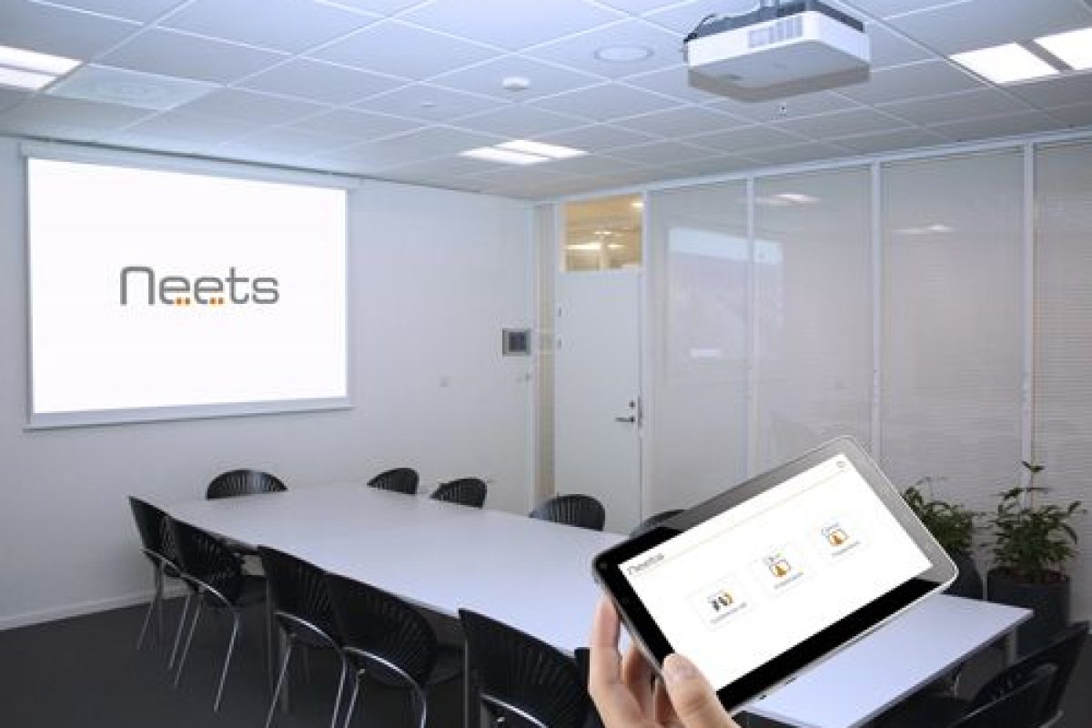Soluciones de control sencillas para el aula con Neets