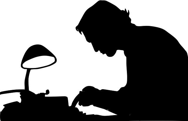 escritorio con programación en Lengua y Literatura