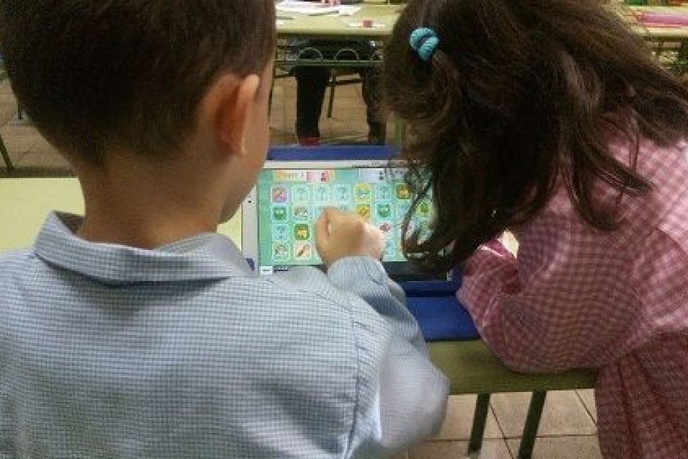 El CEIP Villalpando de Segovia incorpora el uso de tabletas en el aula El CEIP Villalpando de Segovia incorpora el uso de tabletas en el aula 2