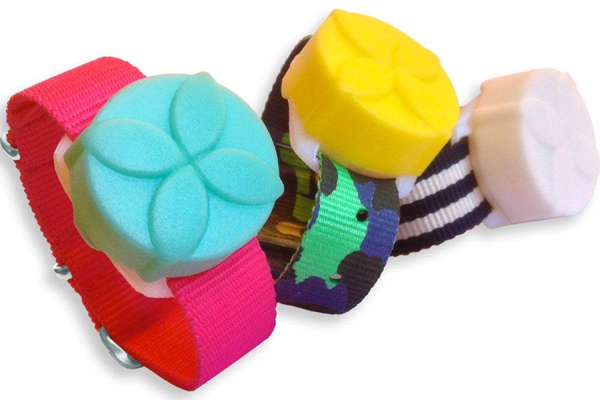Jewelbots, el invento que busca atraer a las niñas al mundo STEM Jewelbots, el invento que busca atraer a las niñas al mundo STEM