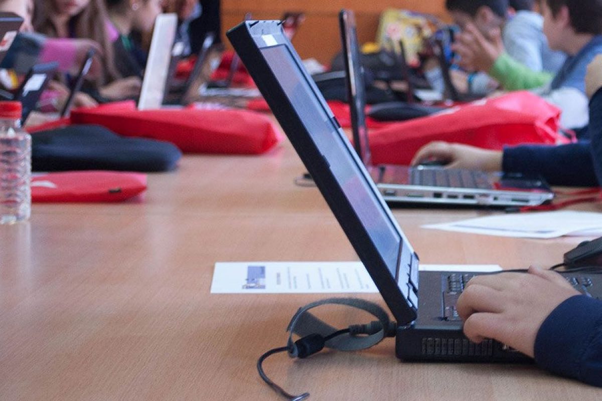 ¡Programa sin código con Scratch! ¡Programa sin código con Scratch! 1