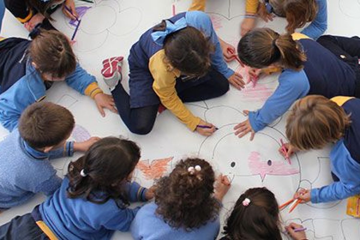 Proyecto myAgora+ de Novaschool: modelo 1:1 y Flipped Classroom Proyecto myAgora+ de Novaschool: modelo 1:1 y Flipped Classroom 4