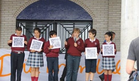 El Colegio Santo Domingo de Navia digitaliza la Vega de Arenas con códigos QR 2