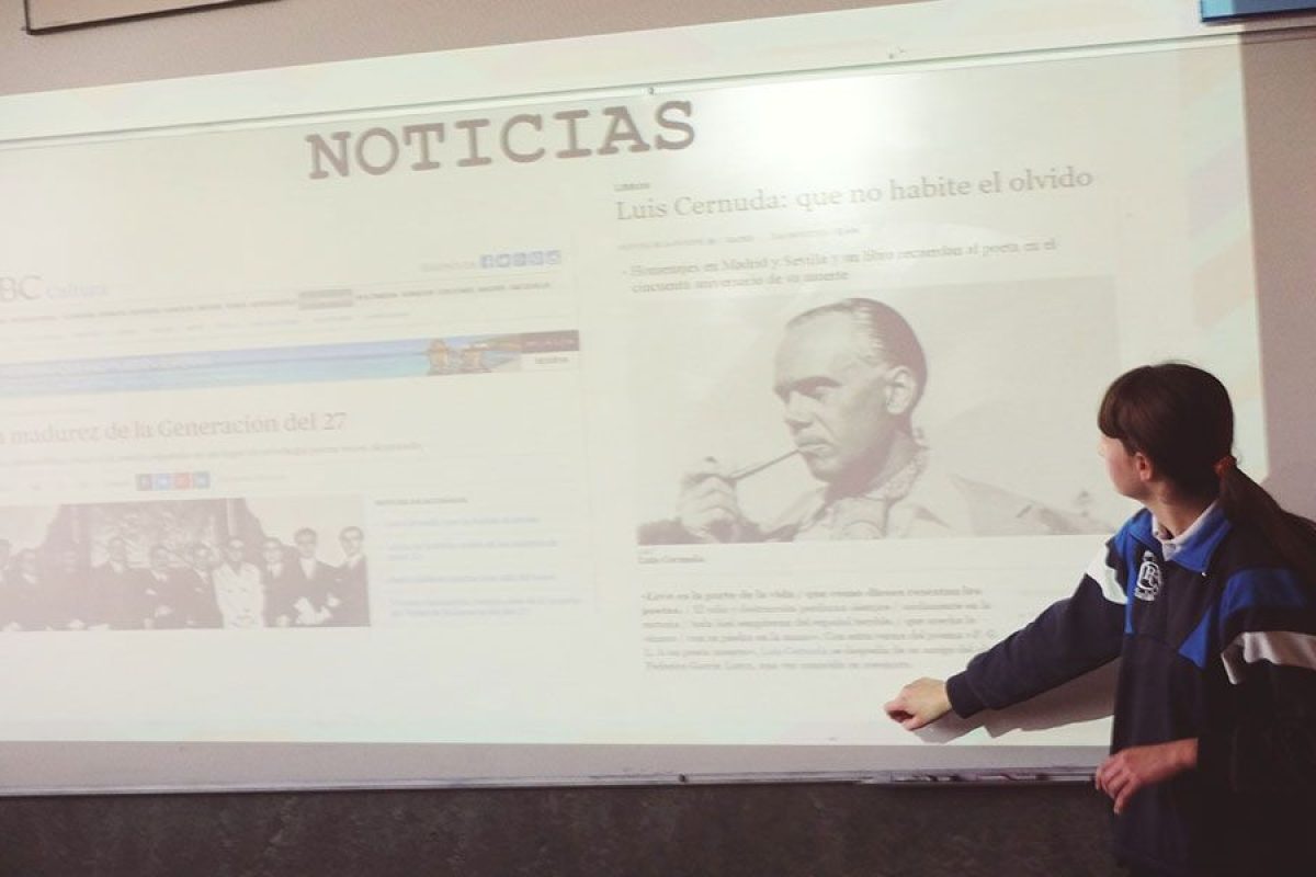Acercando la Generación del 27 a los más jóvenes, gracias a las TIC Acercando la Generación del 27 a los más jóvenes, gracias a las TIC 1