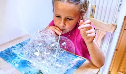 Actividades para fomentar la manipulación y la experimentación en verano 1