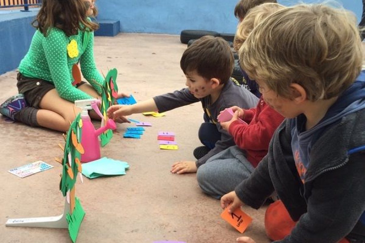 En Platero Green School aprenden matemáticas jugando En Platero Green School aprenden matemáticas jugando 1