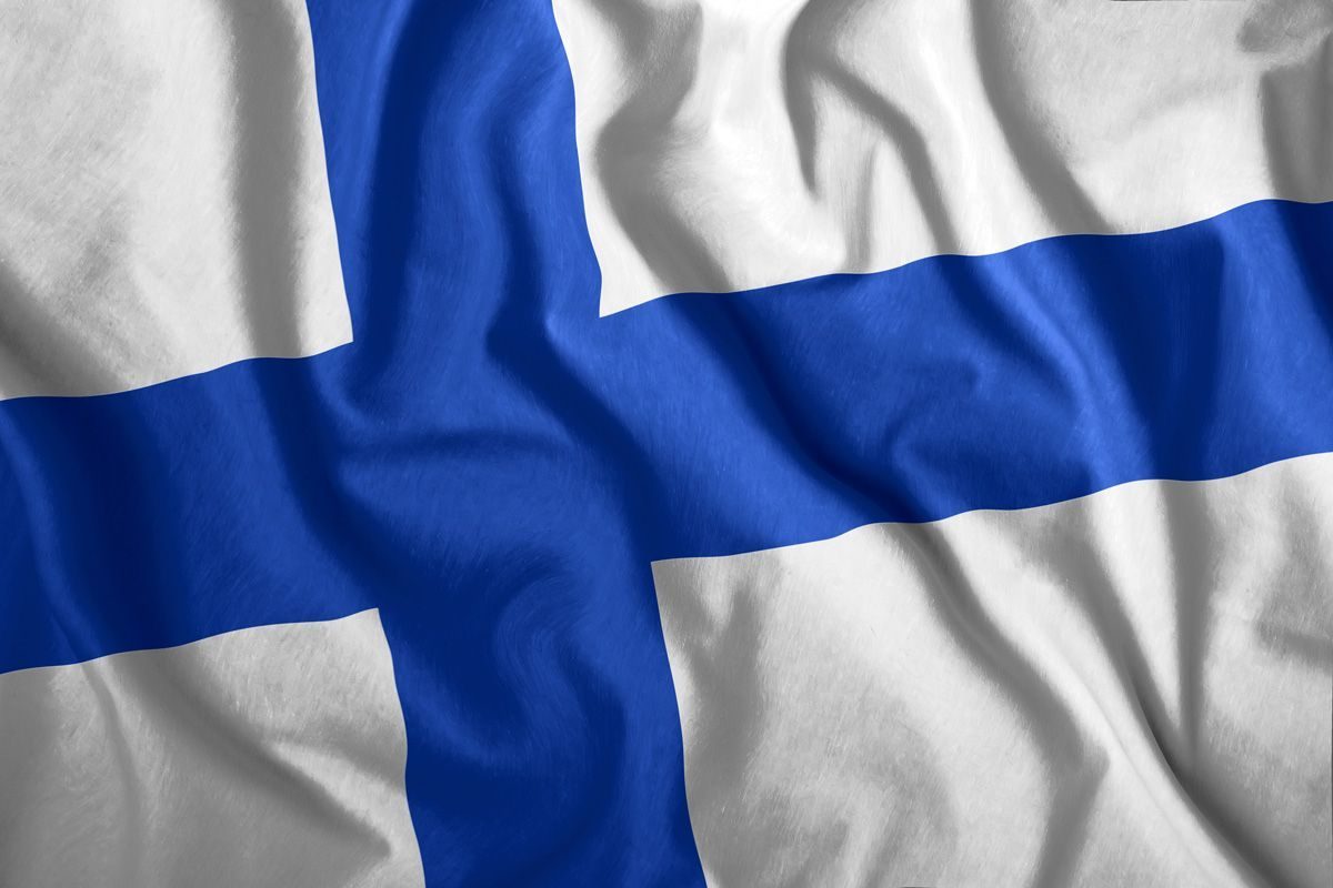 ‘The HundrED’, el proyecto de Finlandia que busca las 100 escuelas más innovadoras del mundo BANDERA FINLANDIA