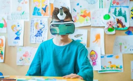 La realidad virtual llega al mundo educativo con Samsung 2