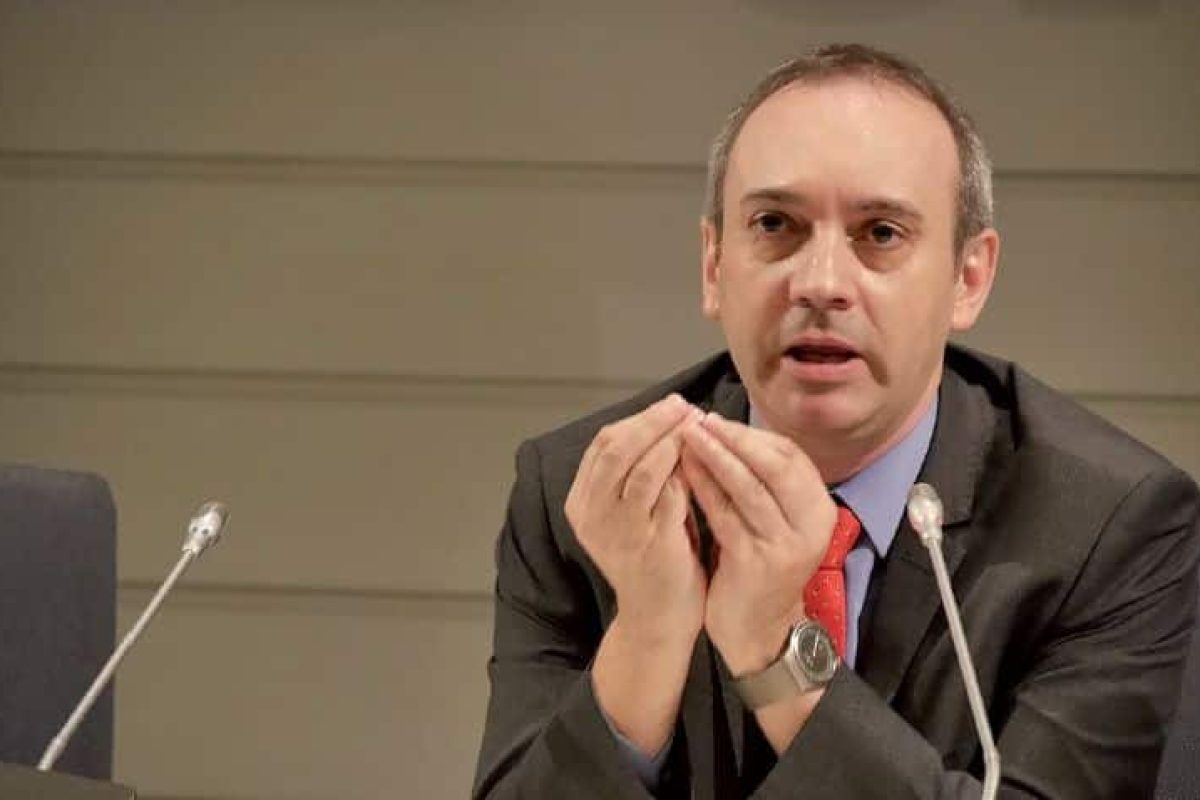 Entrevista a Javier Bahón: “Aprobar exámenes no asegura el éxito en la vida” Entrevista a Javier Bahón: “Aprobar exámenes no asegura el éxito en la vida” 1