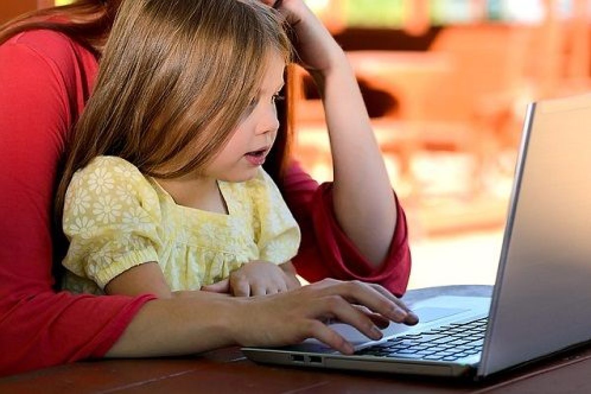 Cómo ha cambiado la paternidad gracias a la tecnología, según Facebook Cómo ha cambiado la paternidad gracias a la tecnología, según Facebook 1