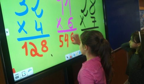 L’ Escola Anselm Clavé: Clases más dinámicas con los monitores táctiles Clevertouch 2
