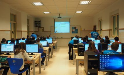 HP acerca el mundo de la programación a más de 220 estudiantes en León 1