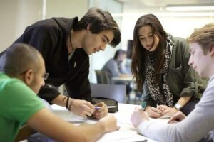 estudiantes más autónomos