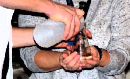 5 canales de YouTube con experimentos de ciencia para hacer en clase