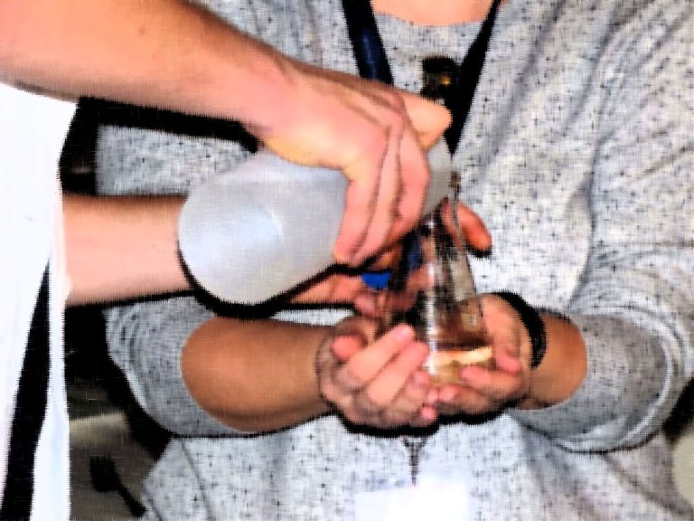 5 canales de YouTube con experimentos de ciencia para hacer en clase