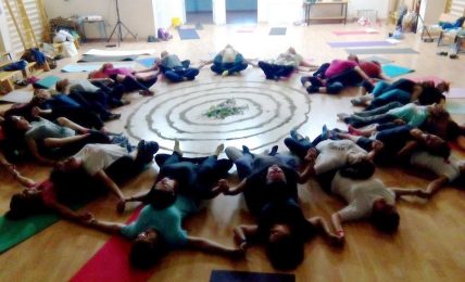 7 razones por las que el yoga debe estar en las aulas 1