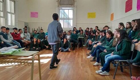 Teatro Sobre Problemáticas Adolescentes Para Fomentar La Creatividad Y El Trabajo Cooperativo 1