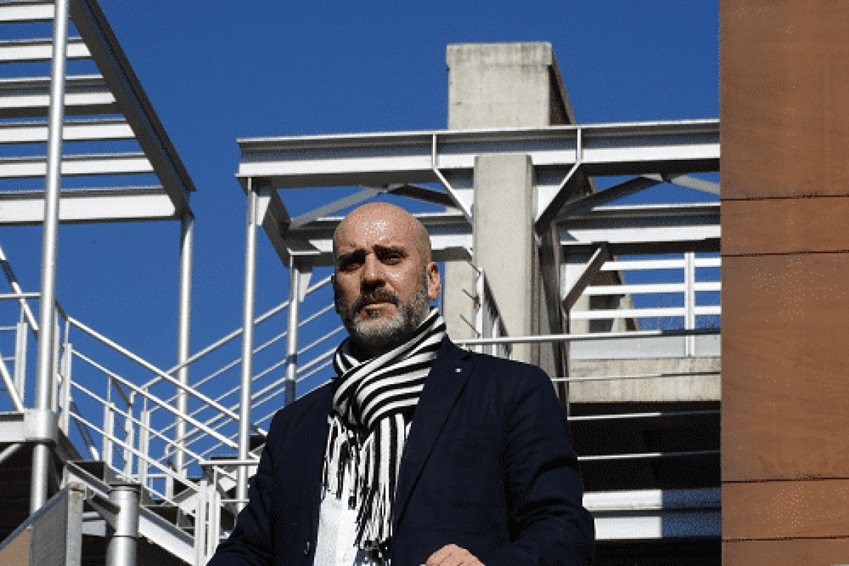 Santiago Atrio y el rediseño de las aulas: “¿Por qué el alumnado debe tener silla y pupitre?” Santiago Atrio y el rediseño de las aulas: “¿Por qué el alumnado debe tener silla y pupitre?” 1