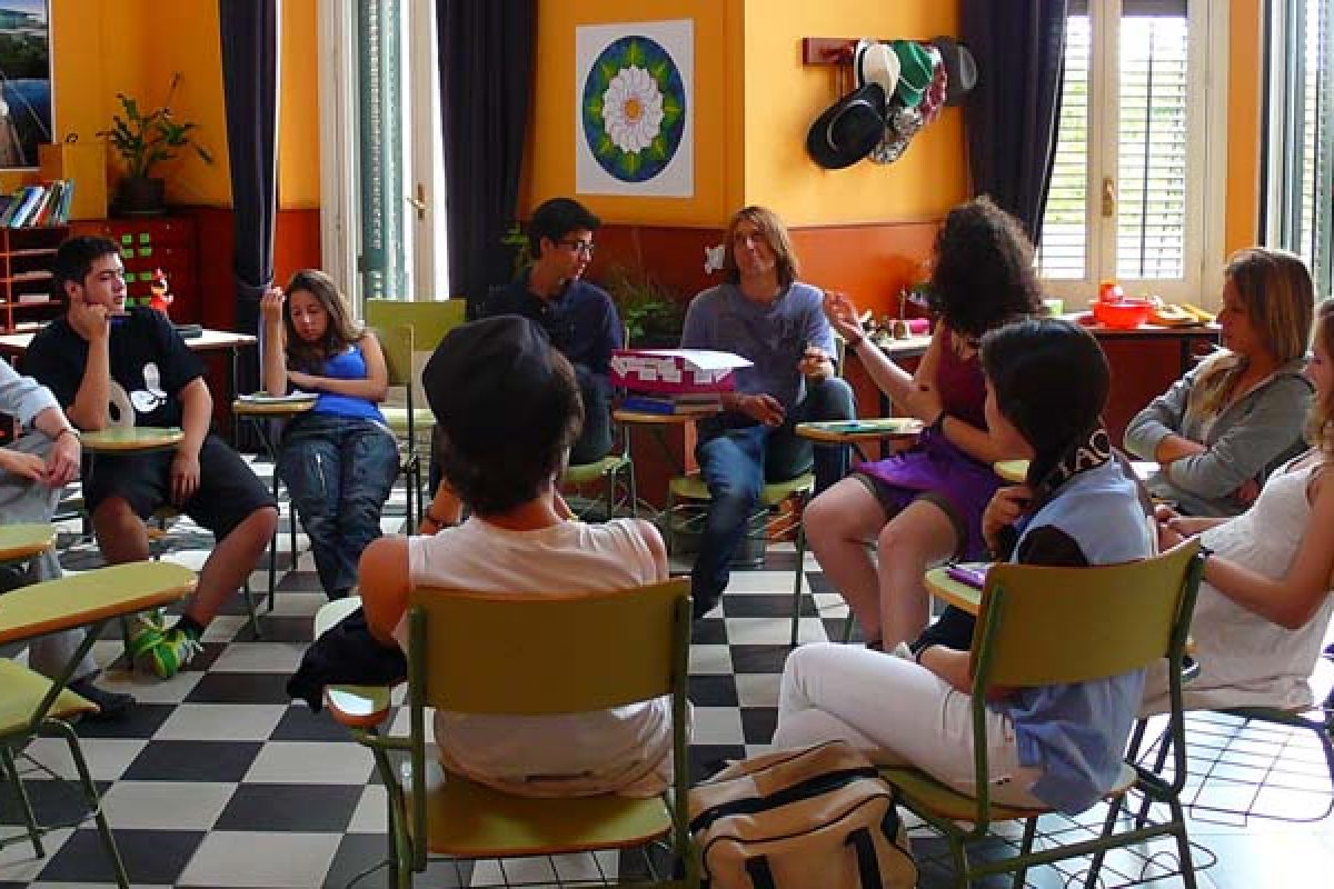 Carlos González (Entre maestros): “Nuestra educación es aún una analfabeta emocional” Entre maestros