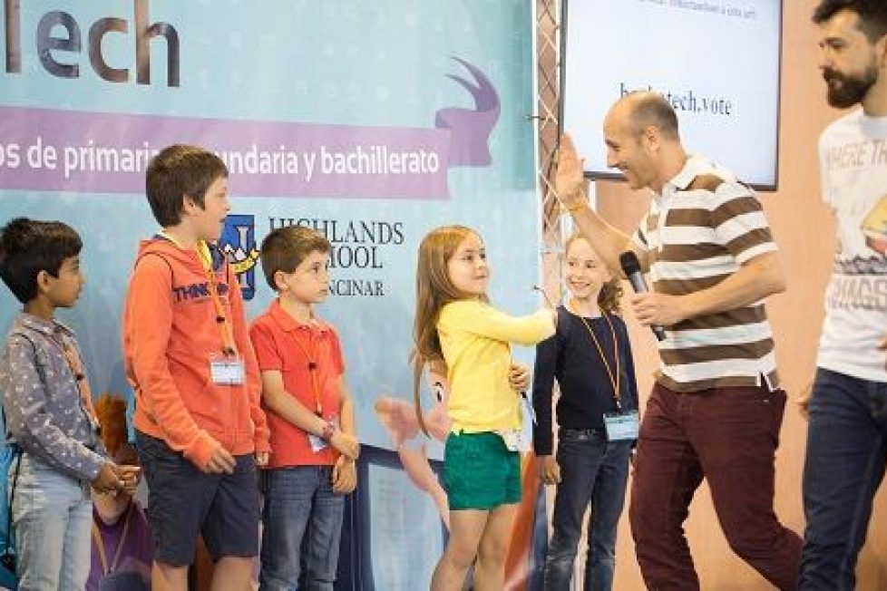 HackATech 2017, un maratón solidario de programación y creatividad HackATech 2017, un maratón solidario de programación y creatividad 1