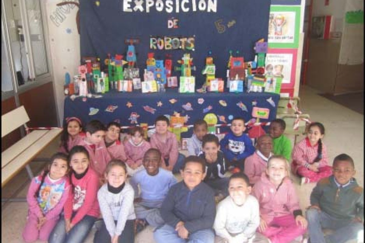 Proyecto: Yo, Robot. Alumnos de Infantil dando vida a su creaciones Proyecto: Yo, Robot. Alumnos de Infantil dando vida a su creaciones 1