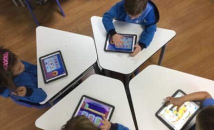 Aprendiendo con la Biblioteca Inteligente de Smile and Learn 1
