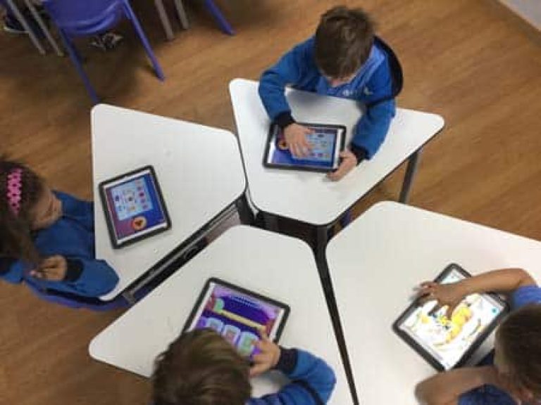 Aprendiendo con la Biblioteca Inteligente de Smile and Learn 1