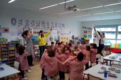 Experiencia de Aprendizaje Servicio en la universidad a través de la lectura 4