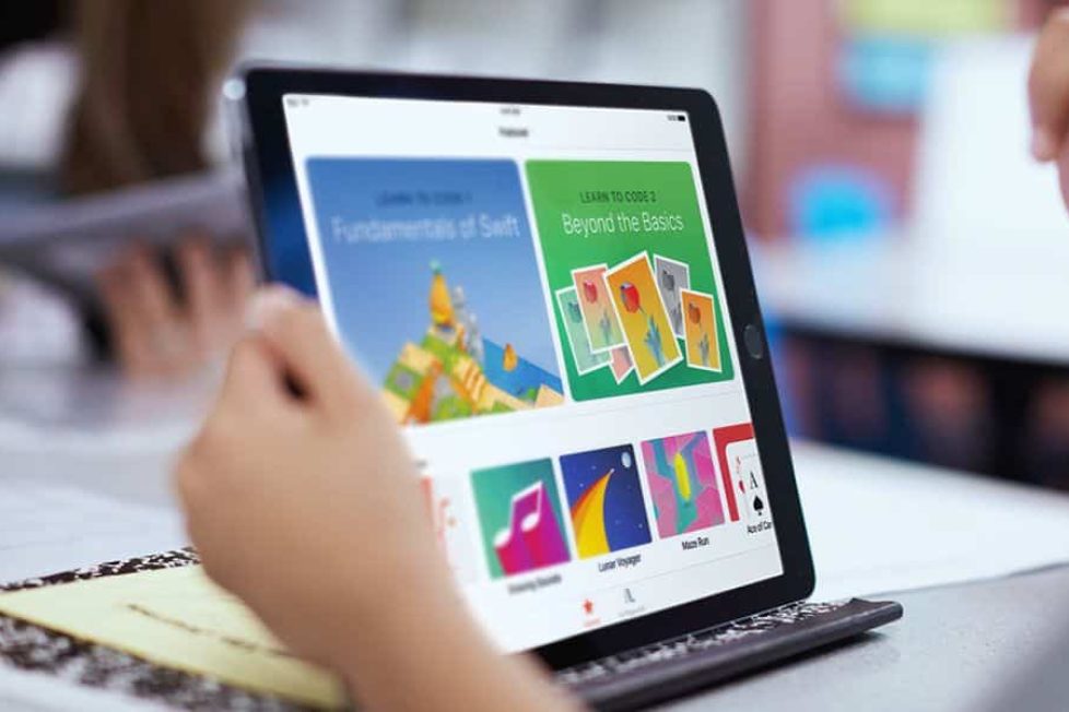 Swift Playgrounds ya permite programar robots o drones en el iPad Swift Playgrounds ya permite programar robots o drones en el iPad 1