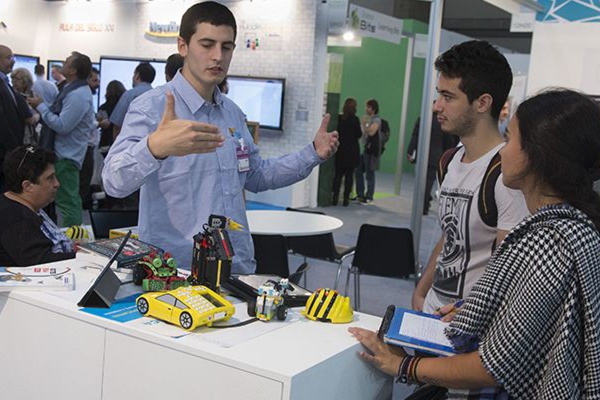 ¡SIMO EDUCACIÓN estrena su espacio MAKERS! ¡SIMO EDUCACIÓN estrena su espacio MAKERS! 1