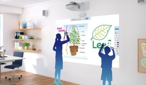 Aprendizaje colaborativo con los proyectores interactivos de Epson 1