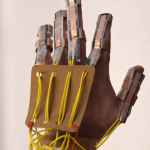 Cómo construir una mano robótica para aprender anatomía 4