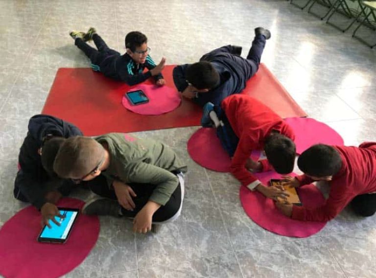 La robótica y la programación llegan a las aulas del colegio La Purísima para niños sordos (Zaragoza) 1