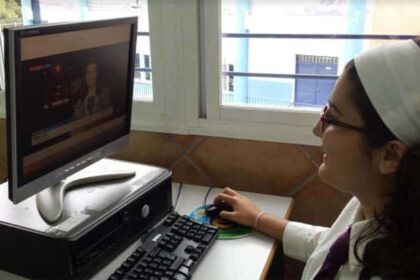 El periodismo llega a las aulas del Platero Green School (Málaga) 1