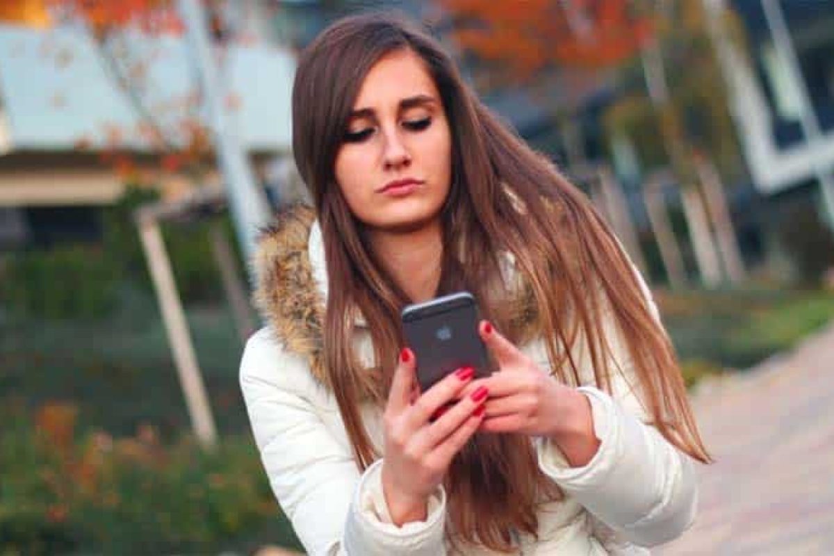 La mitad de los jóvenes ya acceden a Internet sólo a través del móvil La mitad de los jóvenes ya acceden a Internet sólo a través del móvil 1