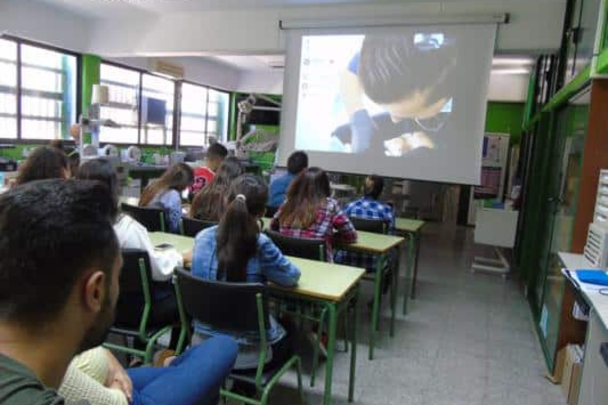 Realidad Mixta para alumnos de Formación Profesional con HoloLens HoloLens