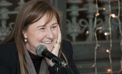 Rosa Jové, libro la escuela más feliz
